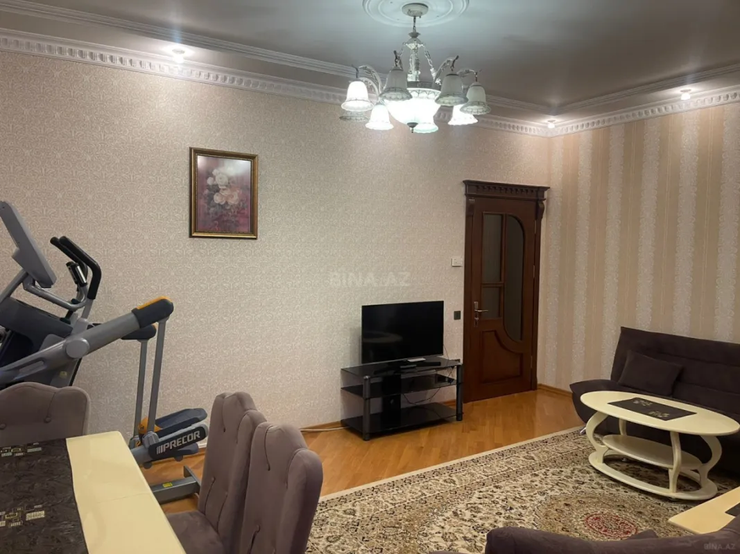 Kirayə verilir 2 otaqlı mənzil 100 m²