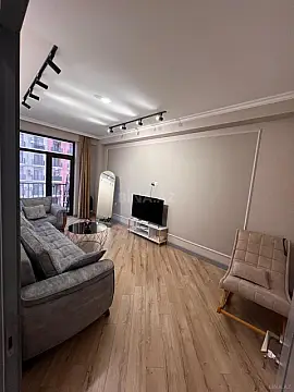 Kirayə verilir 2 otaqlı mənzil 85 m²