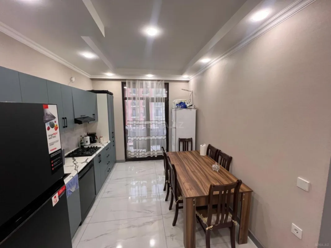 Kirayə verilir 2 otaqlı mənzil 85 m²