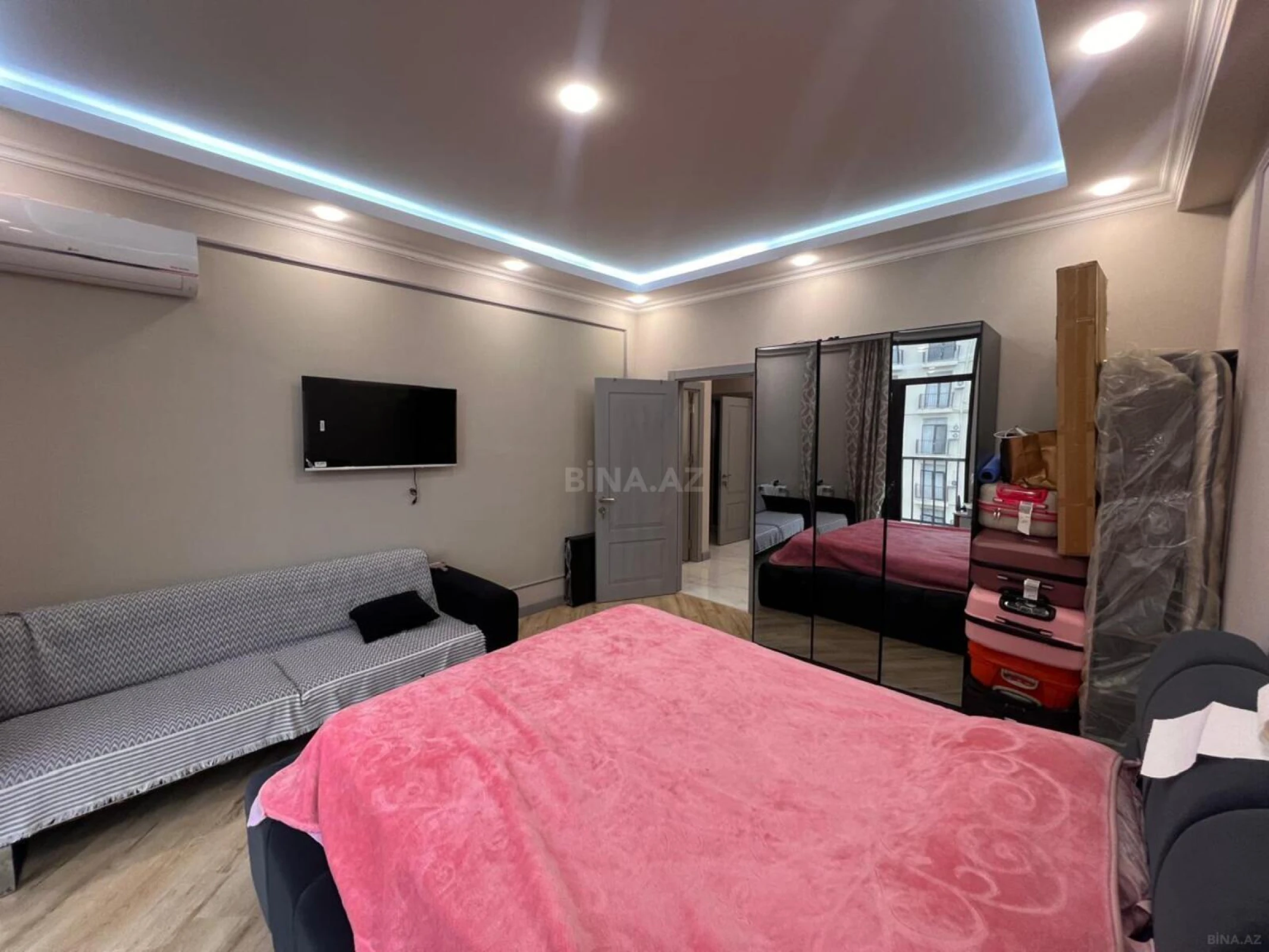 Kirayə verilir 2 otaqlı mənzil 85 m²