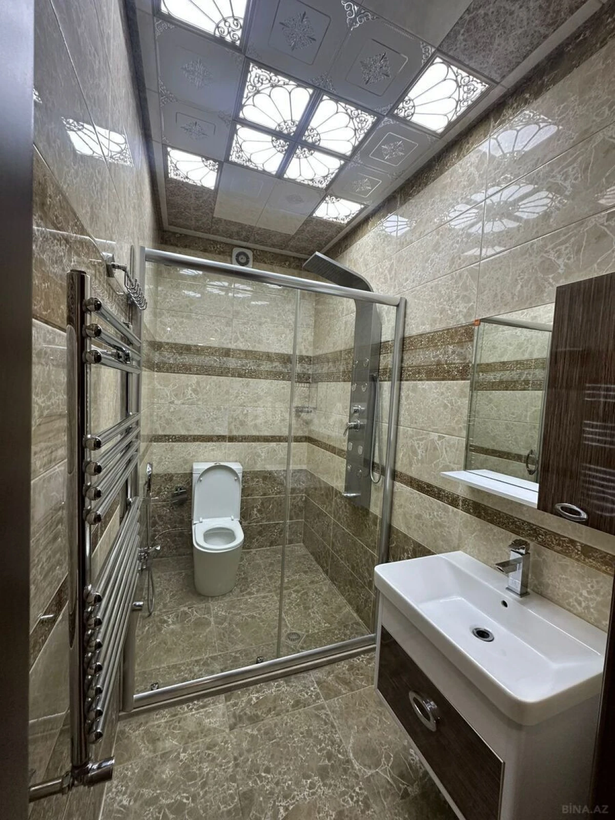 Kirayə verilir 4 otaqlı mənzil 205 m²