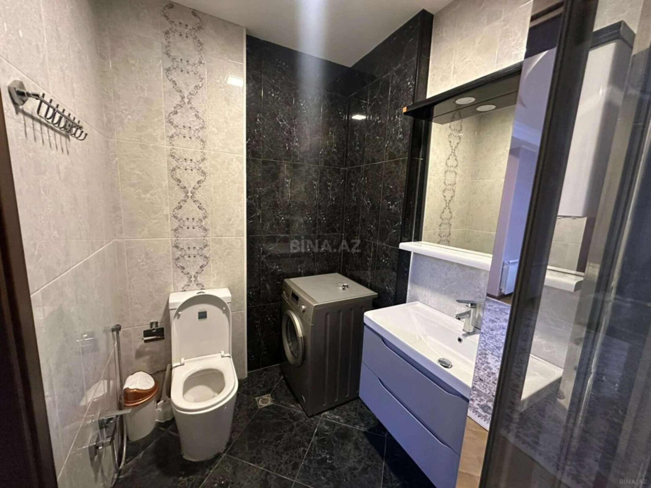 Kirayə verilir 4 otaqlı mənzil 205 m²