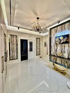 Satılır 3 otaqlı mənzil 125 m²