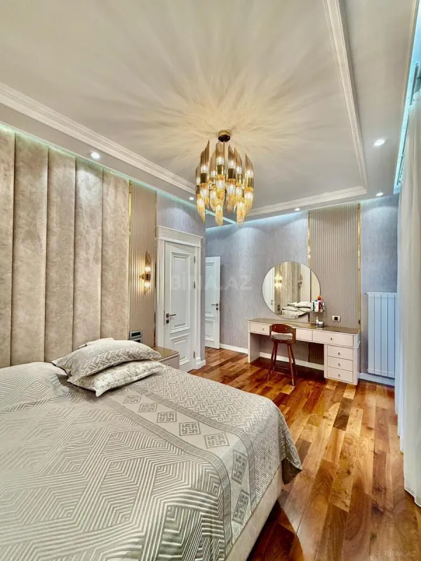 Satılır 3 otaqlı mənzil 125 m²