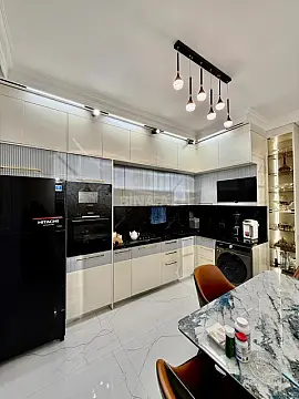 Satılır 3 otaqlı mənzil 125 m²