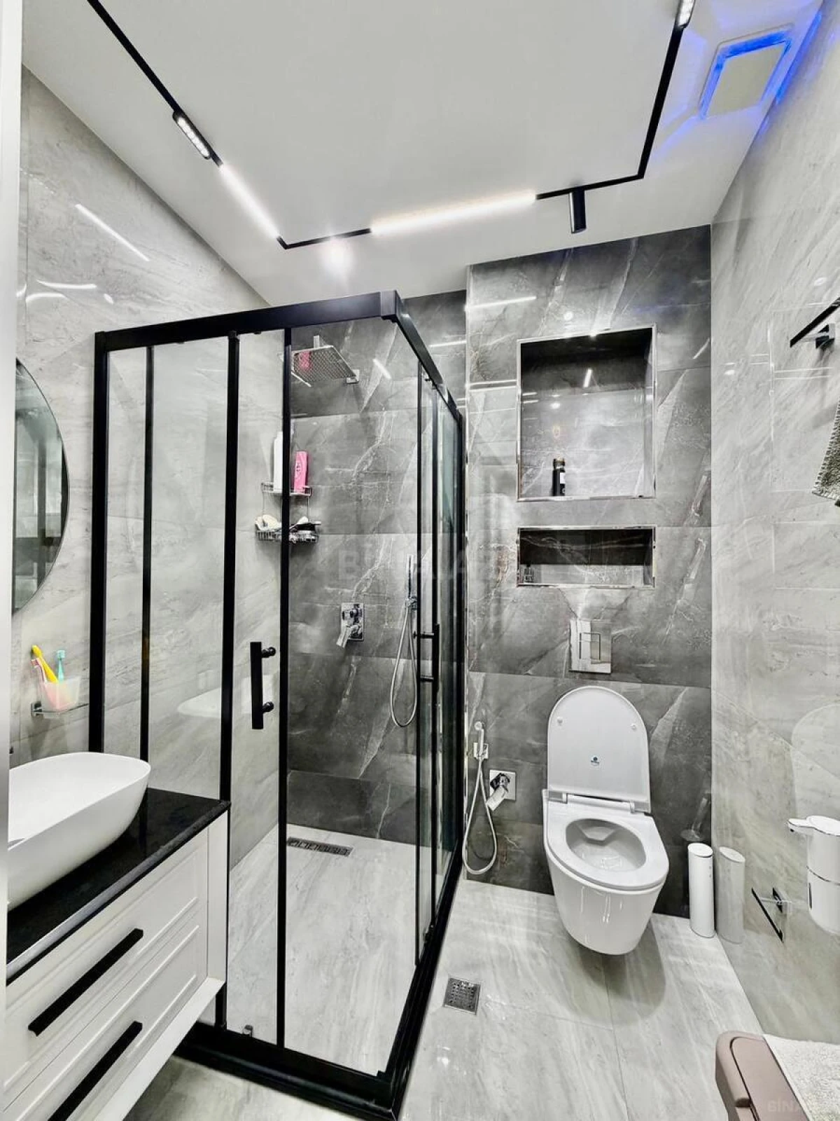 Satılır 3 otaqlı mənzil 125 m²