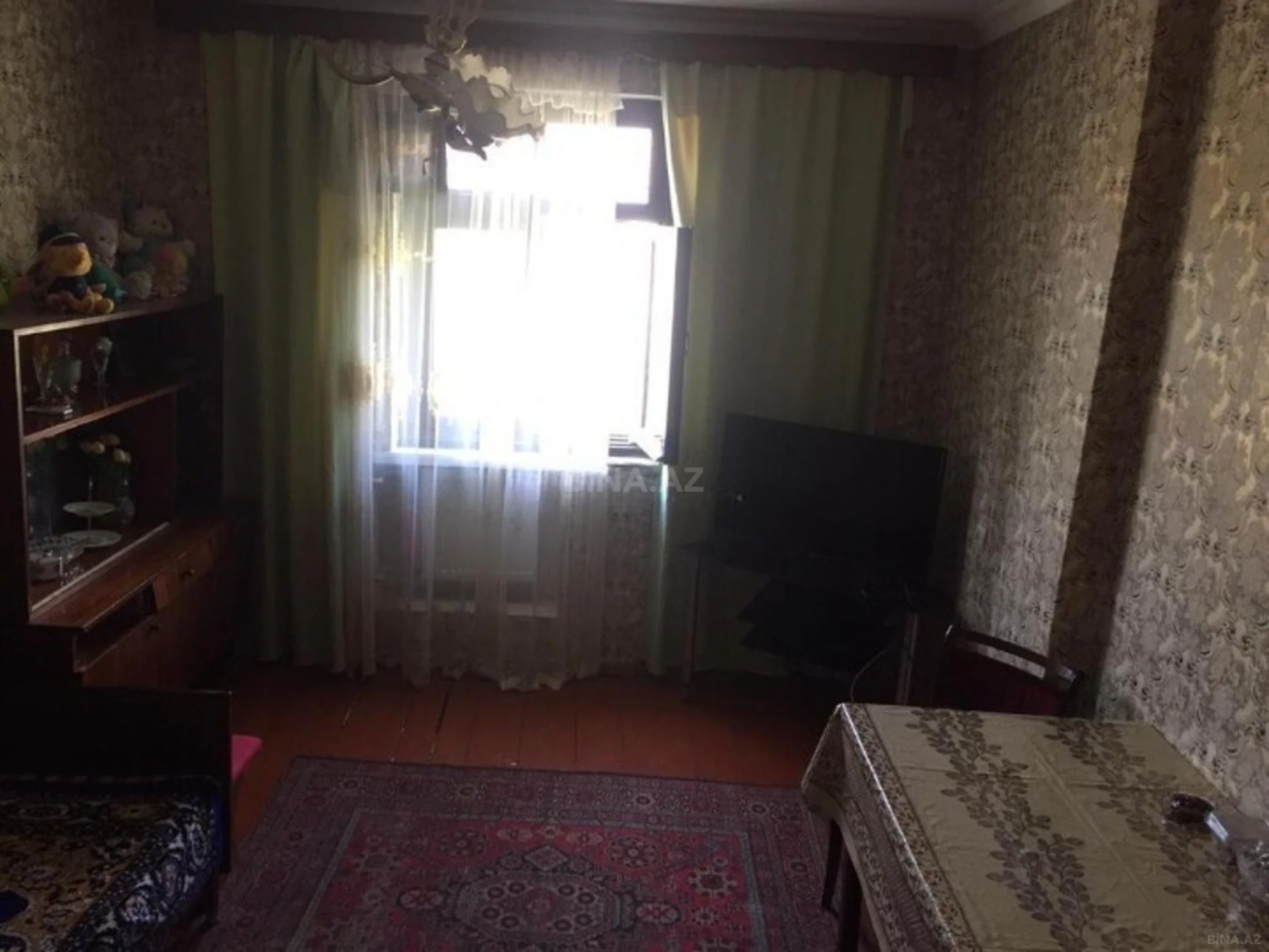 Satılır 5 otaqlı mənzil 120 m²