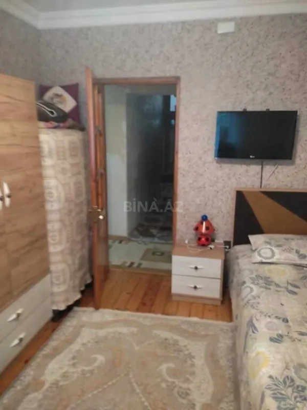 Satılır 5 otaqlı mənzil 120 m²