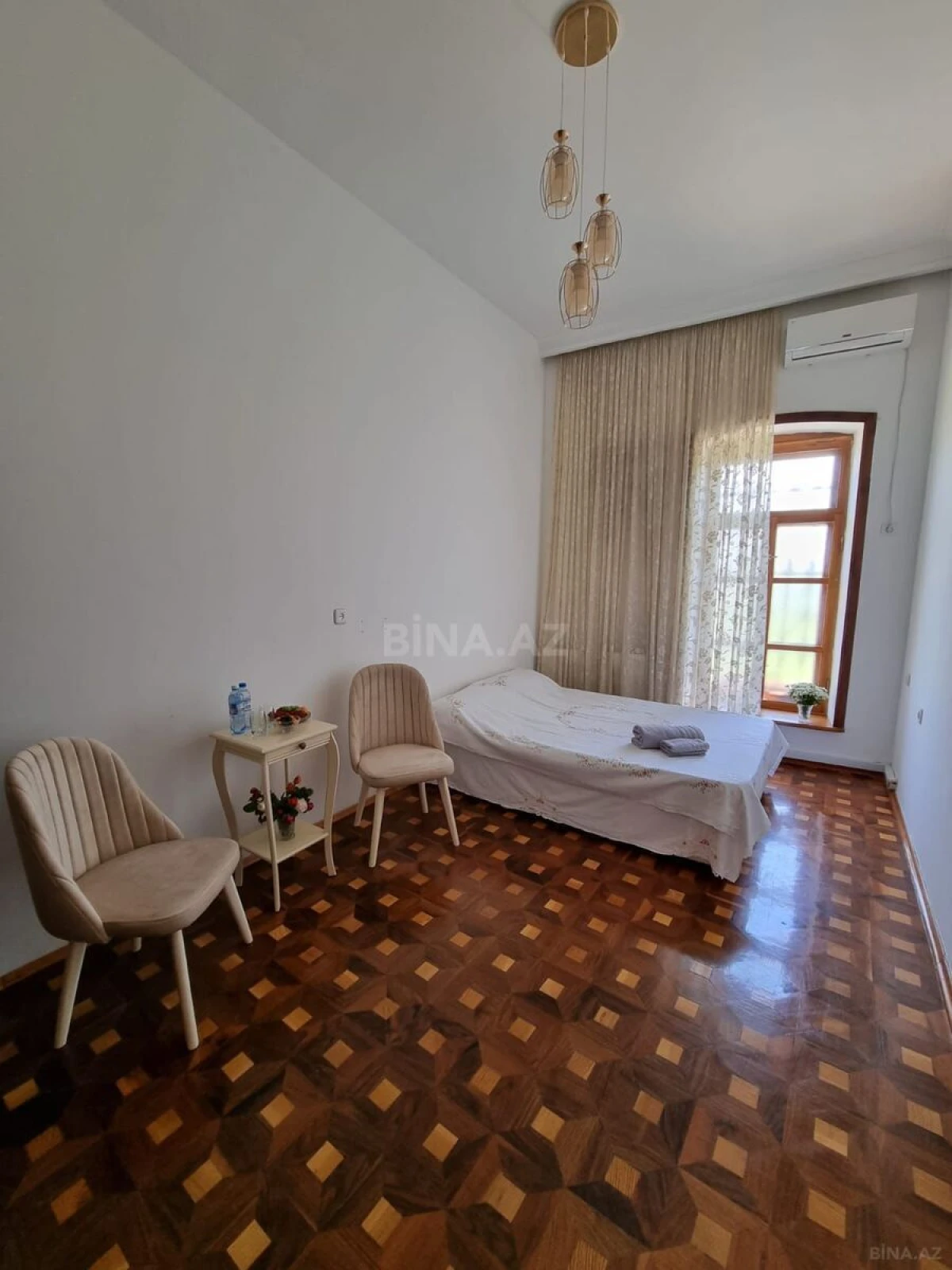 Kirayə verilir 5 otaqlı mənzil 300 m²