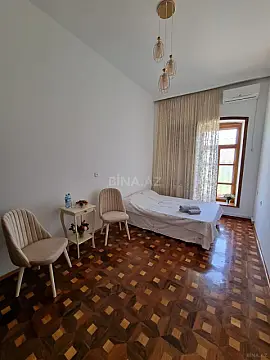 Kirayə verilir 5 otaqlı mənzil 300 m²