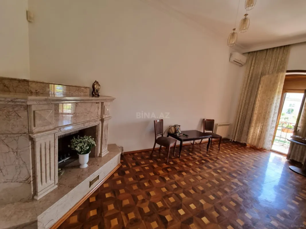 Kirayə verilir 5 otaqlı mənzil 300 m²