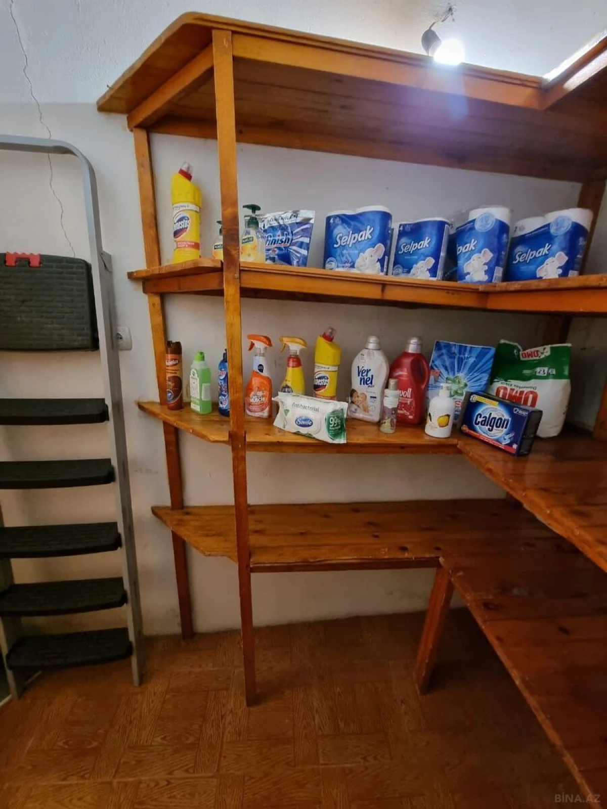 Kirayə verilir 5 otaqlı mənzil 300 m²