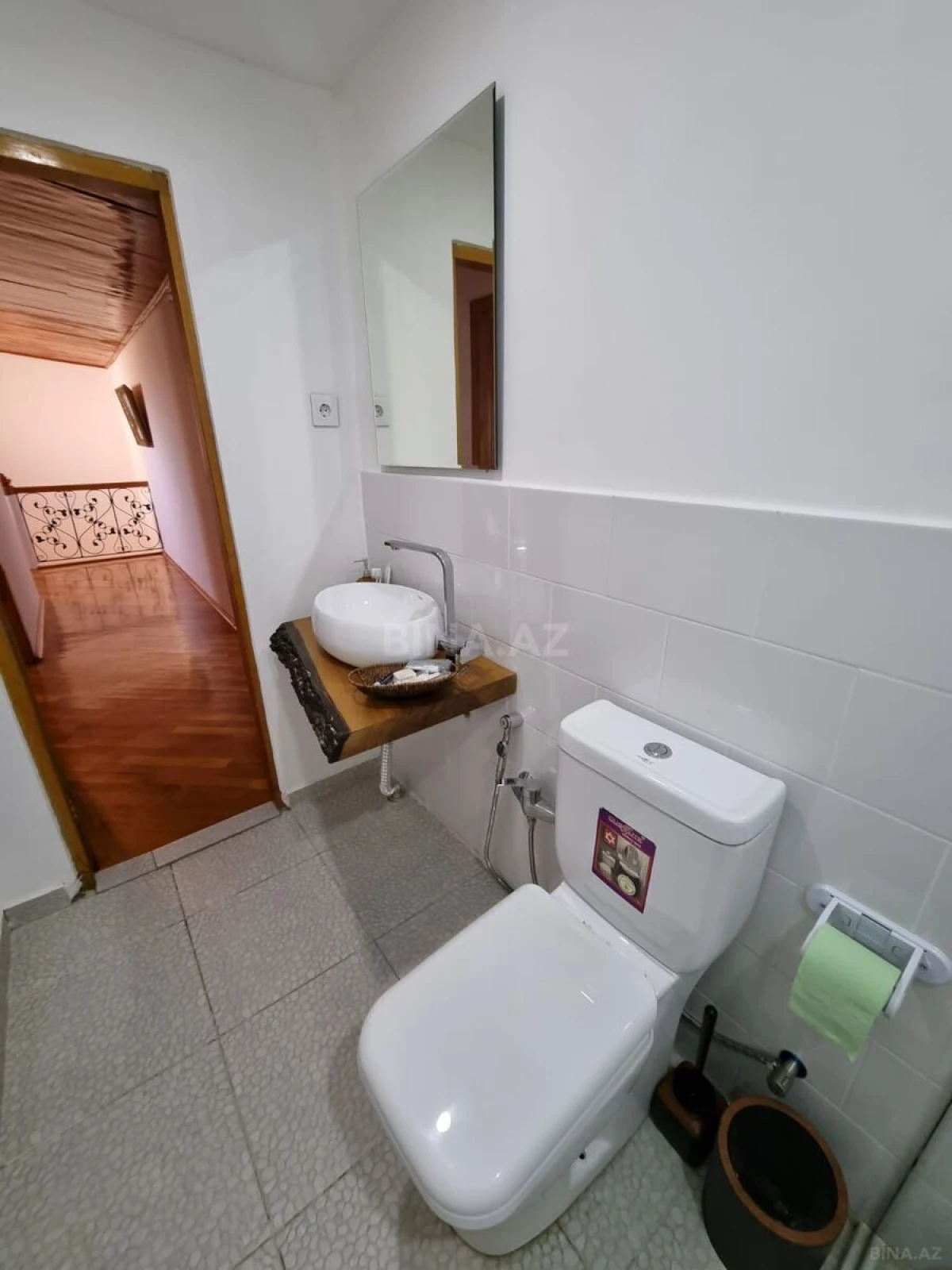 Kirayə verilir 5 otaqlı mənzil 300 m²