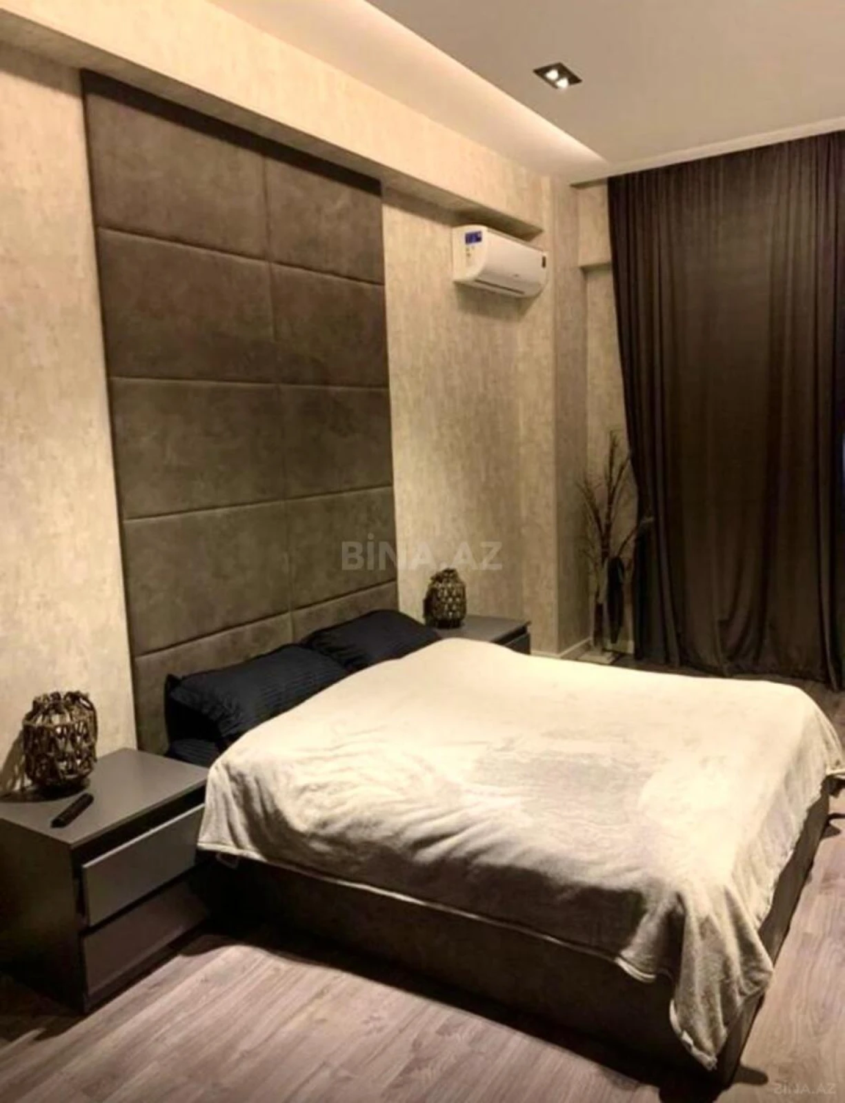 Satılır 2 otaqlı mənzil 92 m²