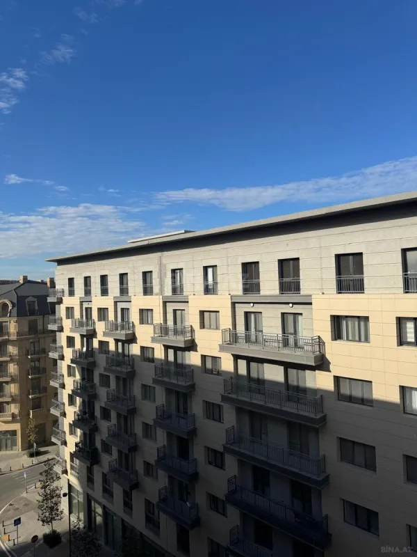 Satılır 2 otaqlı mənzil 92 m²