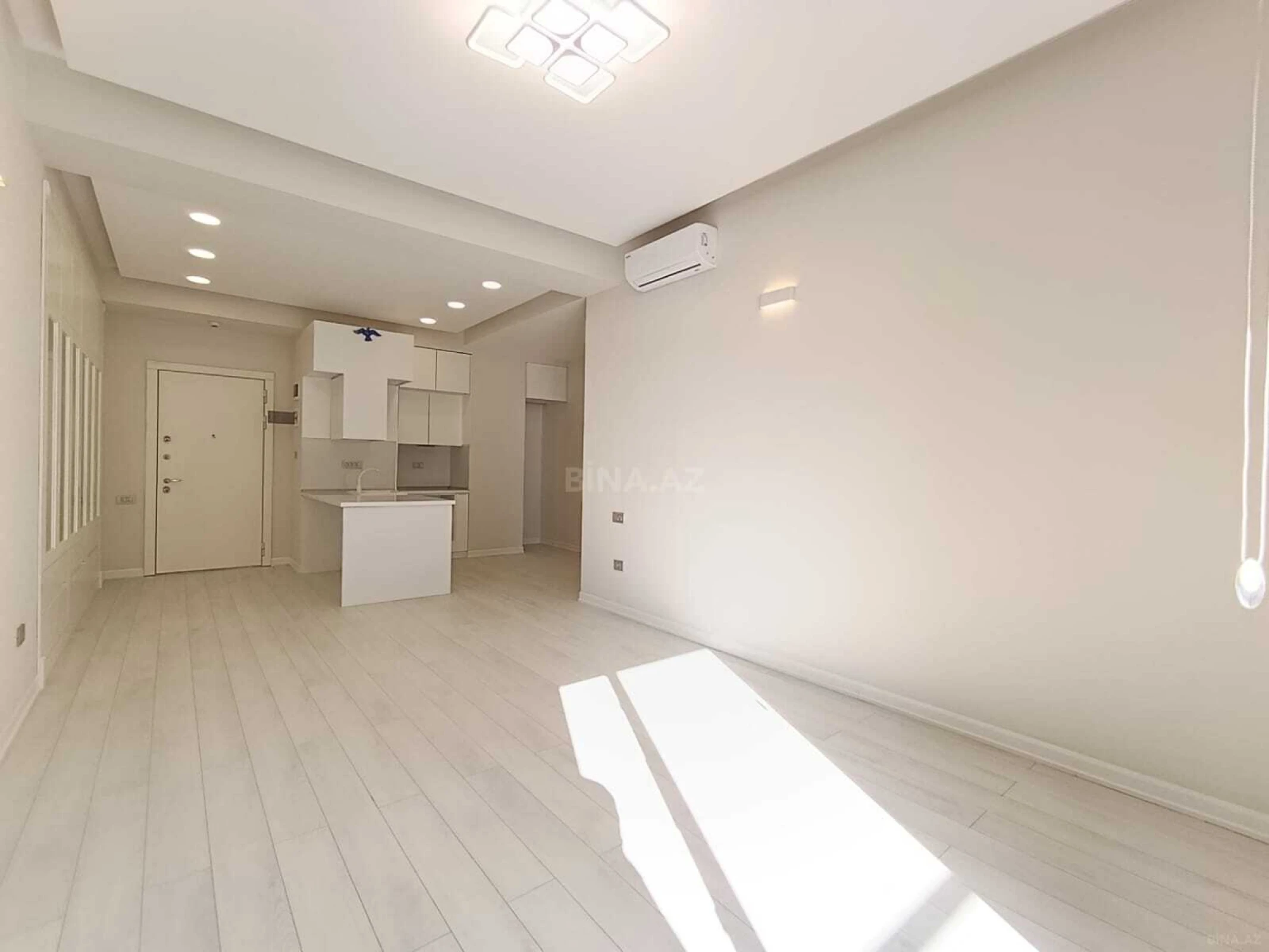 Satılır 2 otaqlı mənzil 65 m²