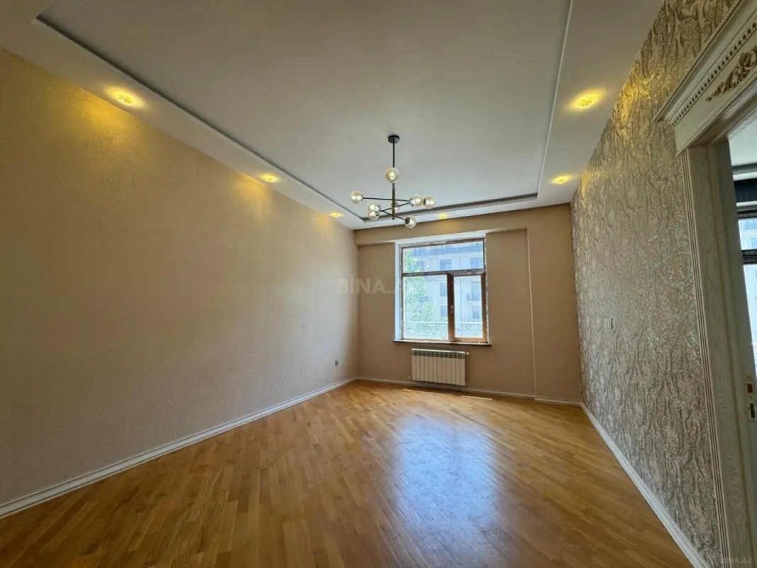 Satılır 2 otaqlı mənzil 92 m²