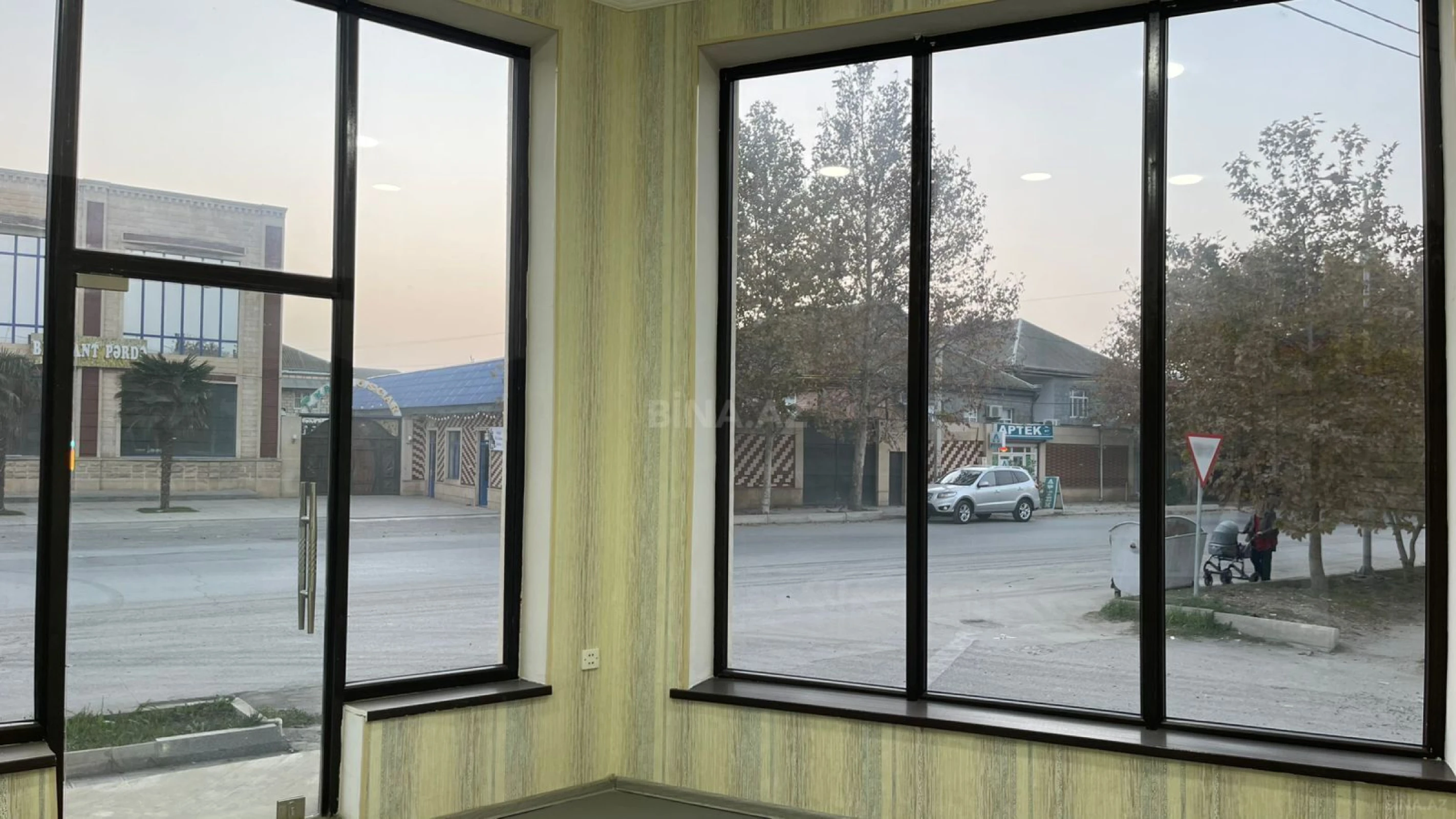 Satılır obyekt 500 m²