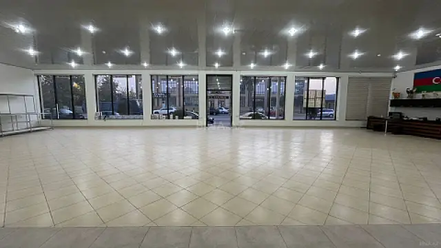 Satılır obyekt 500 m²