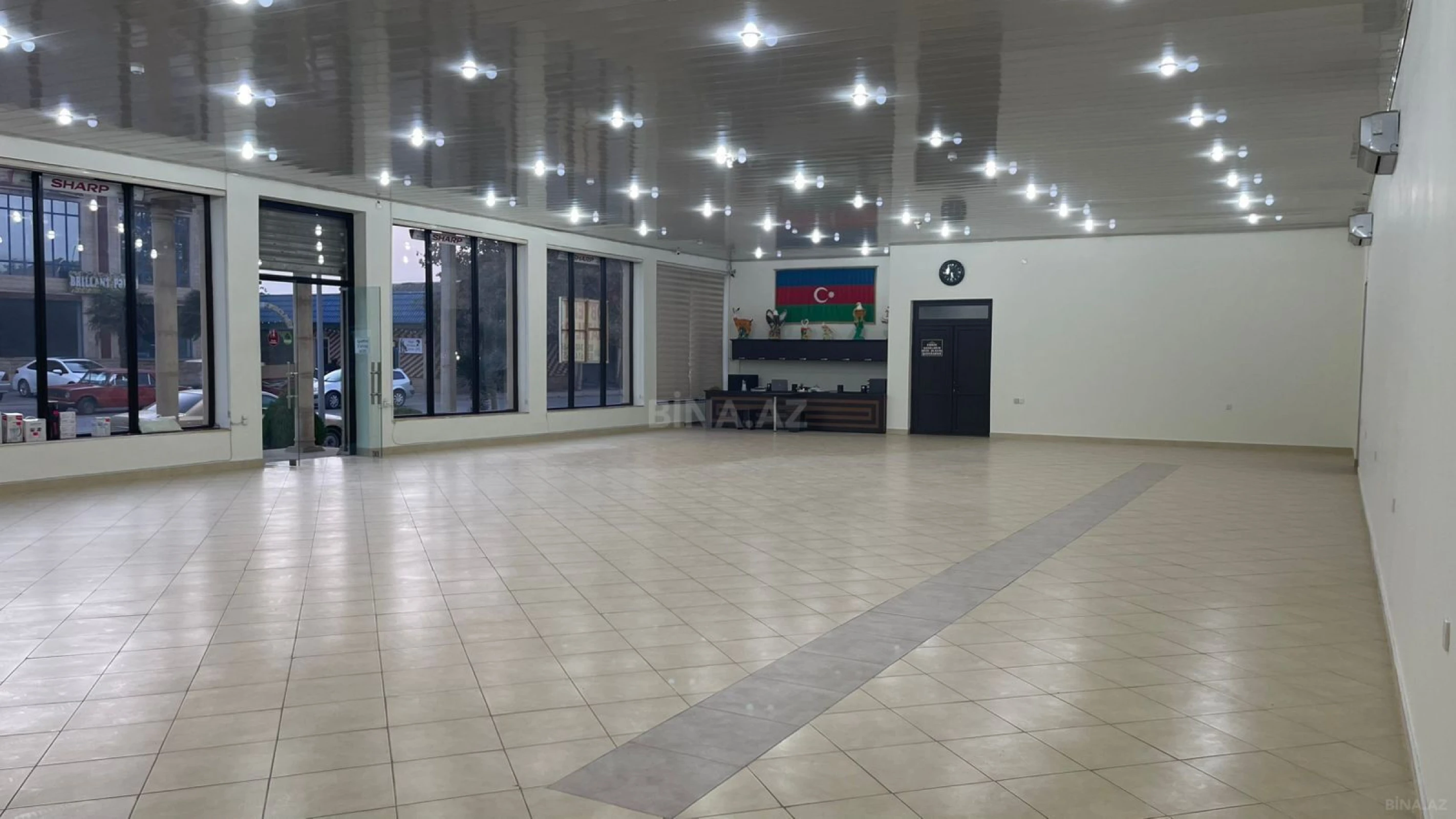 Satılır obyekt 500 m²