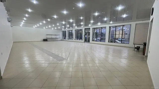 Satılır obyekt 500 m²