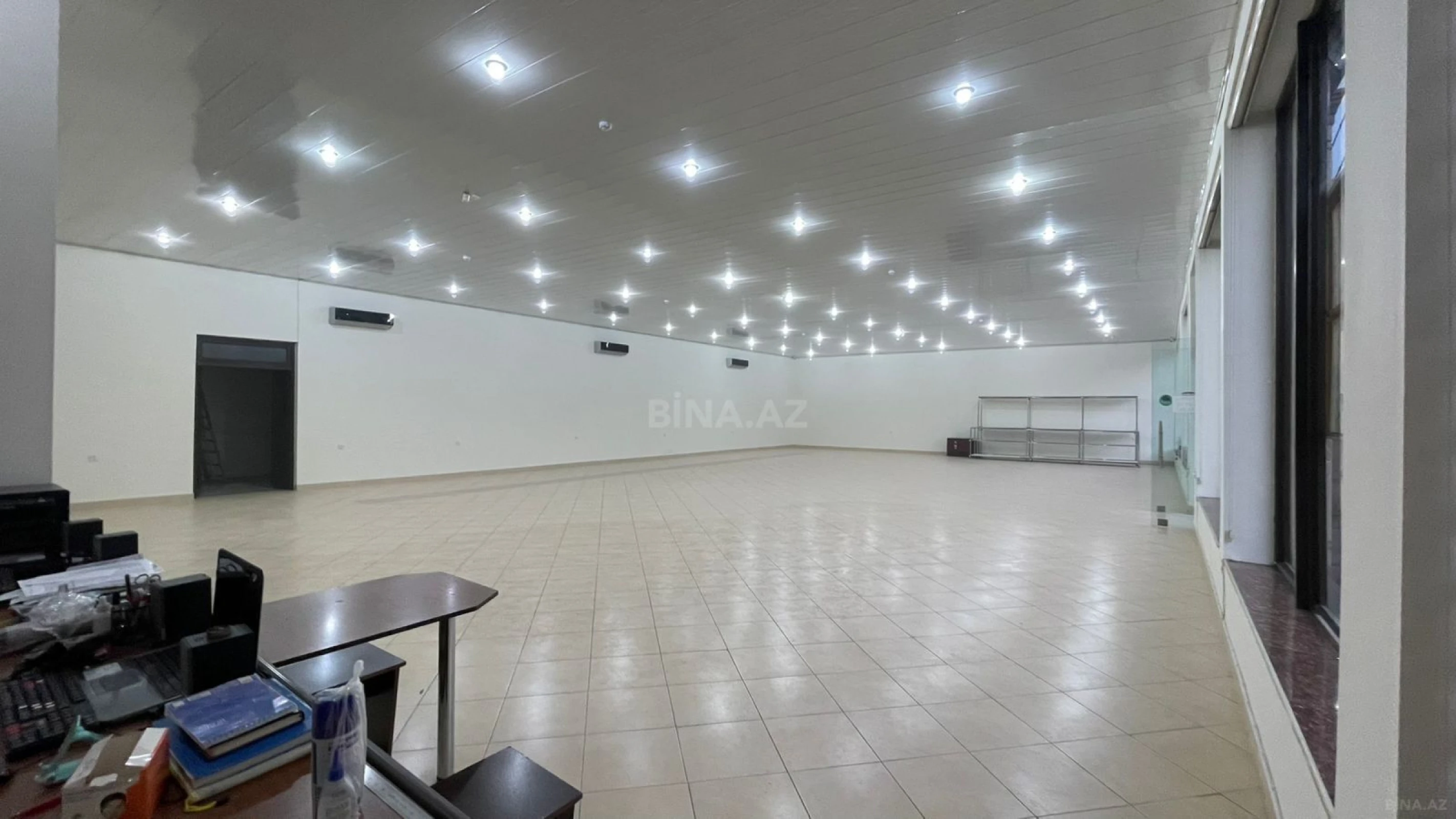 Satılır obyekt 500 m²