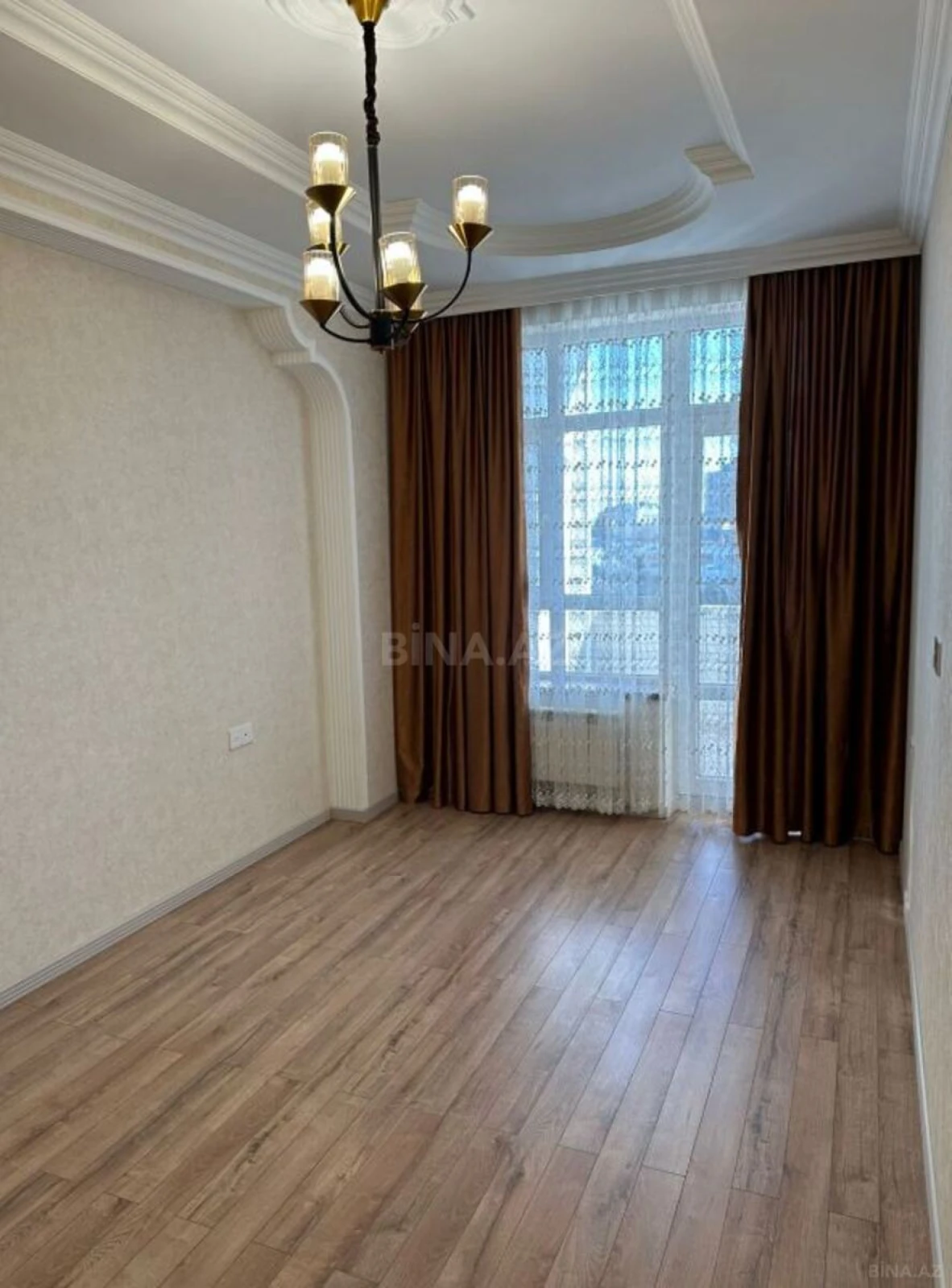 Satılır 3 otaqlı mənzil 90 m²