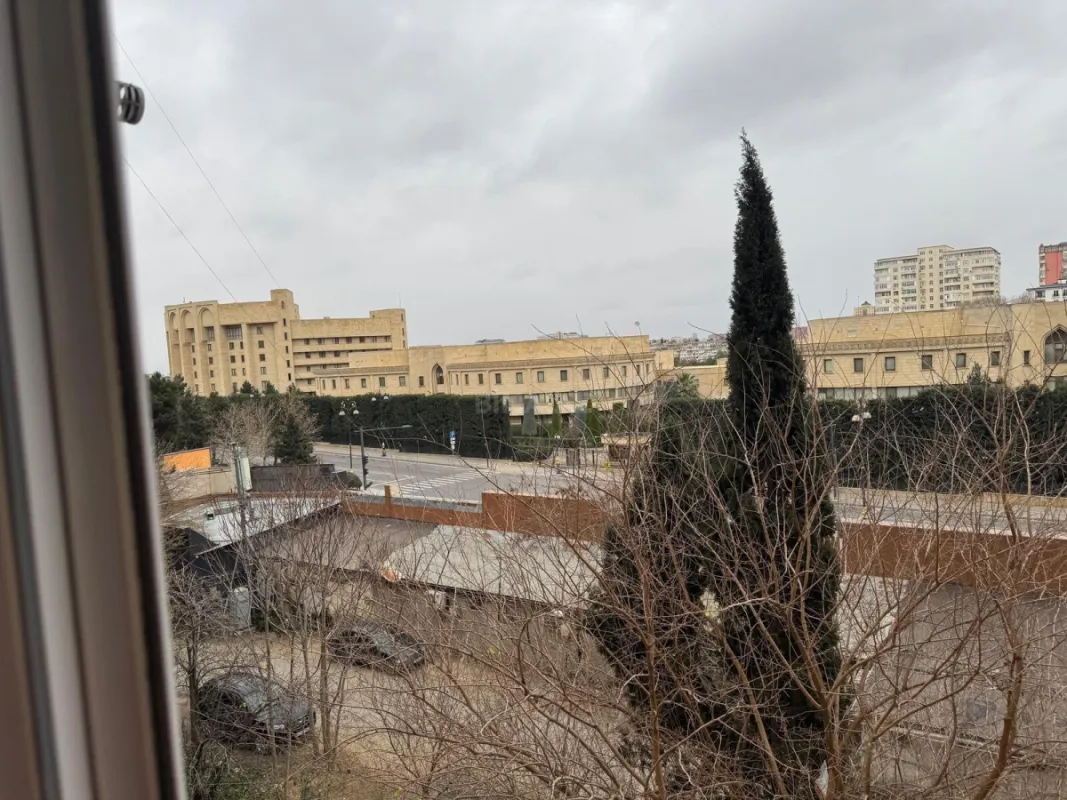 Satılır 2 otaqlı mənzil 60 m²