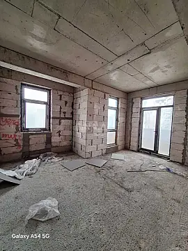 Satılır 3 otaqlı mənzil 122 m²