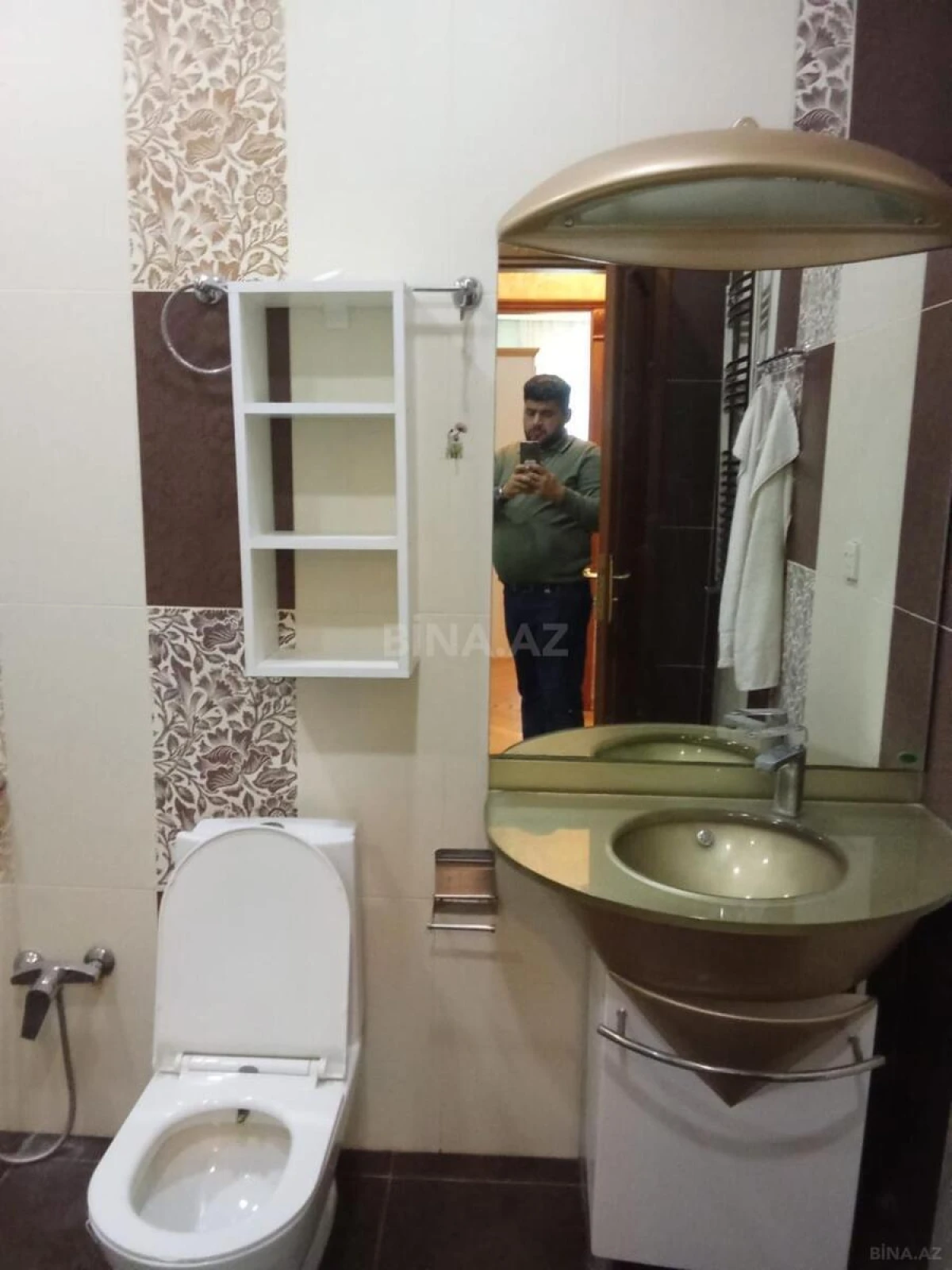 Kirayə verilir 4 otaqlı mənzil 210 m²