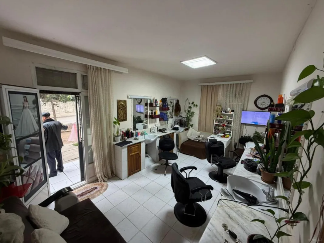 Satılır obyekt 45 m²