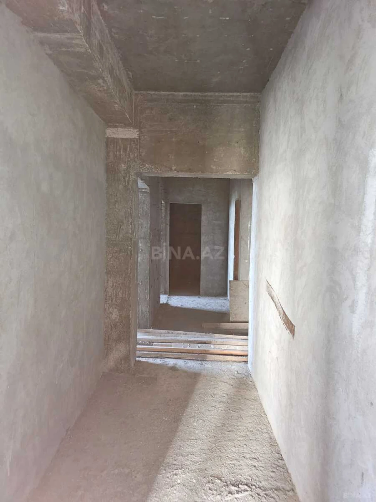 Satılır 3 otaqlı mənzil 139 m²