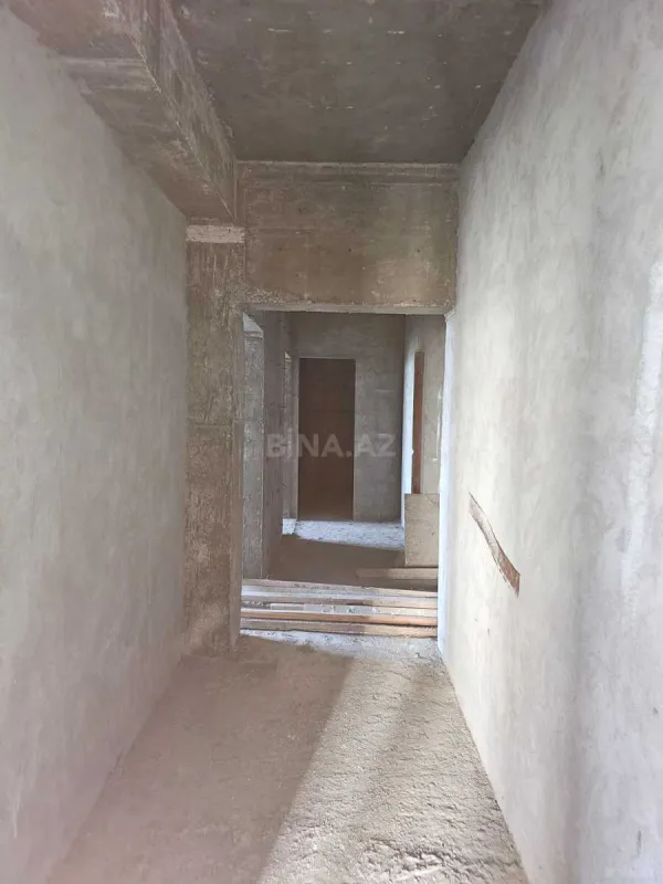 Satılır 3 otaqlı mənzil 139 m²