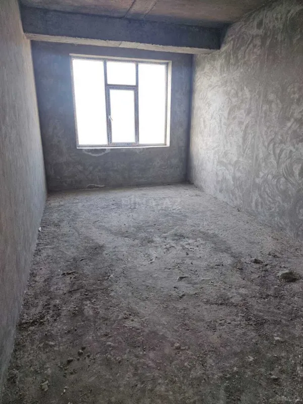 Satılır 3 otaqlı mənzil 139 m²