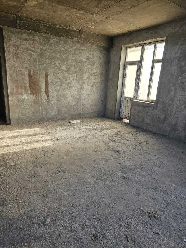 Satılır 3 otaqlı mənzil 139 m²