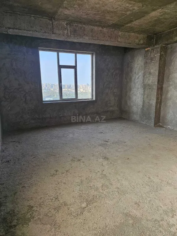 Satılır 3 otaqlı mənzil 139 m²