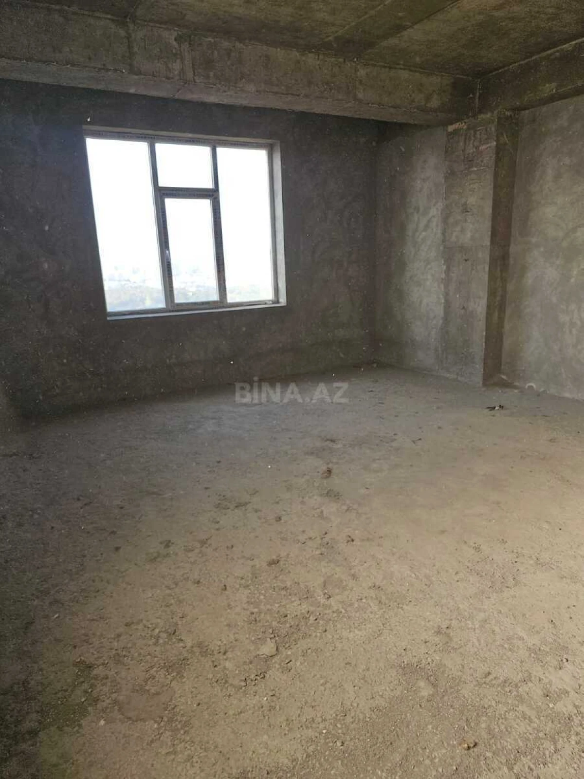 Satılır 3 otaqlı mənzil 139 m²