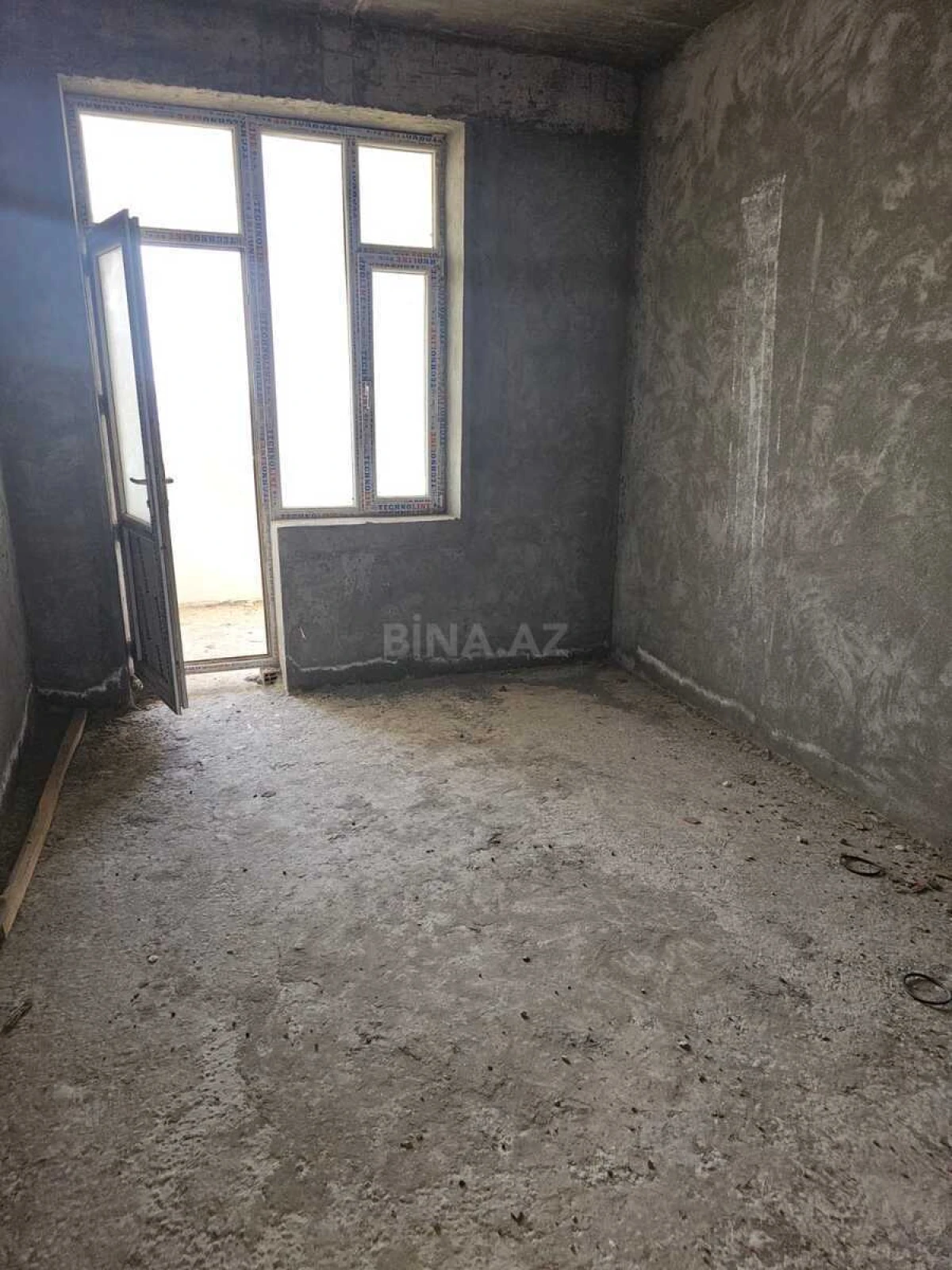 Satılır 3 otaqlı mənzil 139 m²