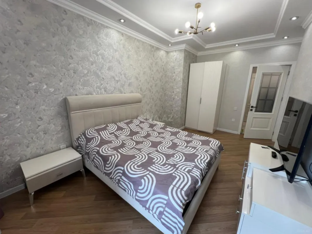 Kirayə verilir 2 otaqlı mənzil 70 m²