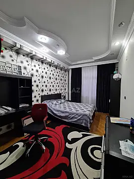Satılır 5 otaqlı mənzil 245 m²