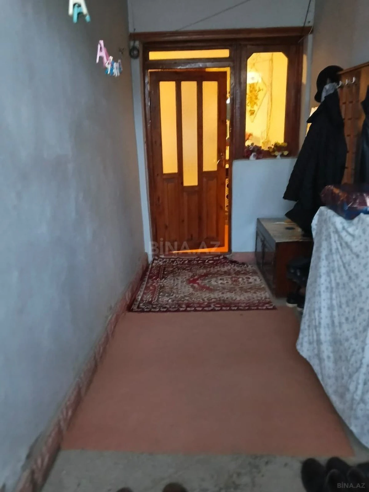 Satılır 5 otaqlı həyət evi 300 m²