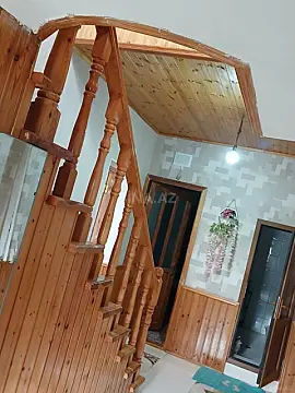 Satılır 5 otaqlı həyət evi 300 m²