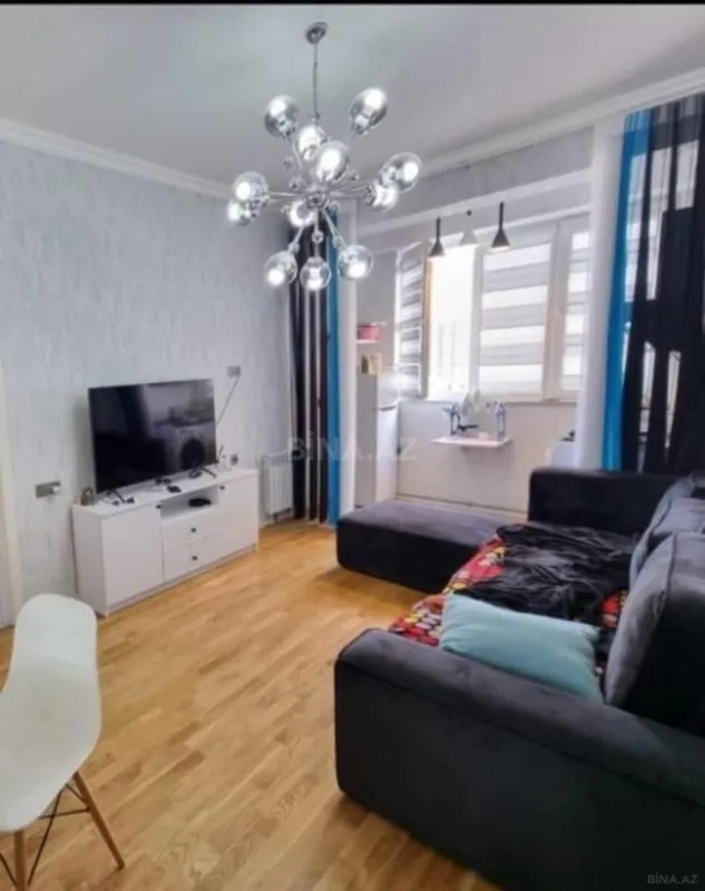 Kirayə verilir 2 otaqlı mənzil 65 m²