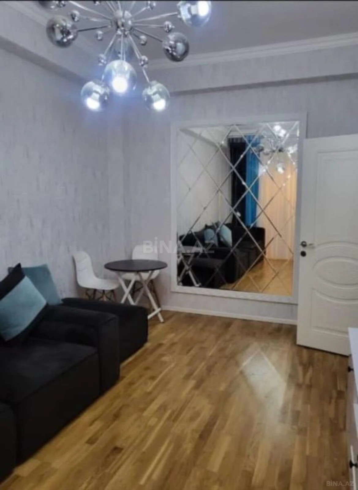 Kirayə verilir 2 otaqlı mənzil 65 m²