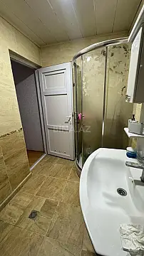 Satılır 3 otaqlı mənzil 132 m²