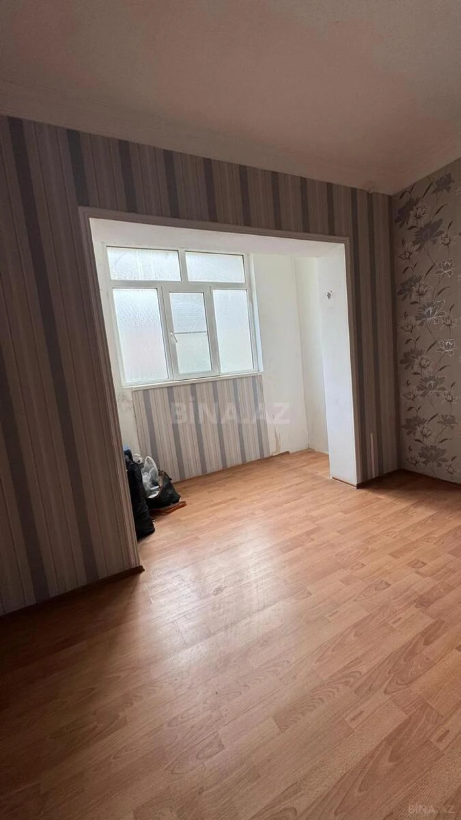 Satılır 3 otaqlı mənzil 132 m²