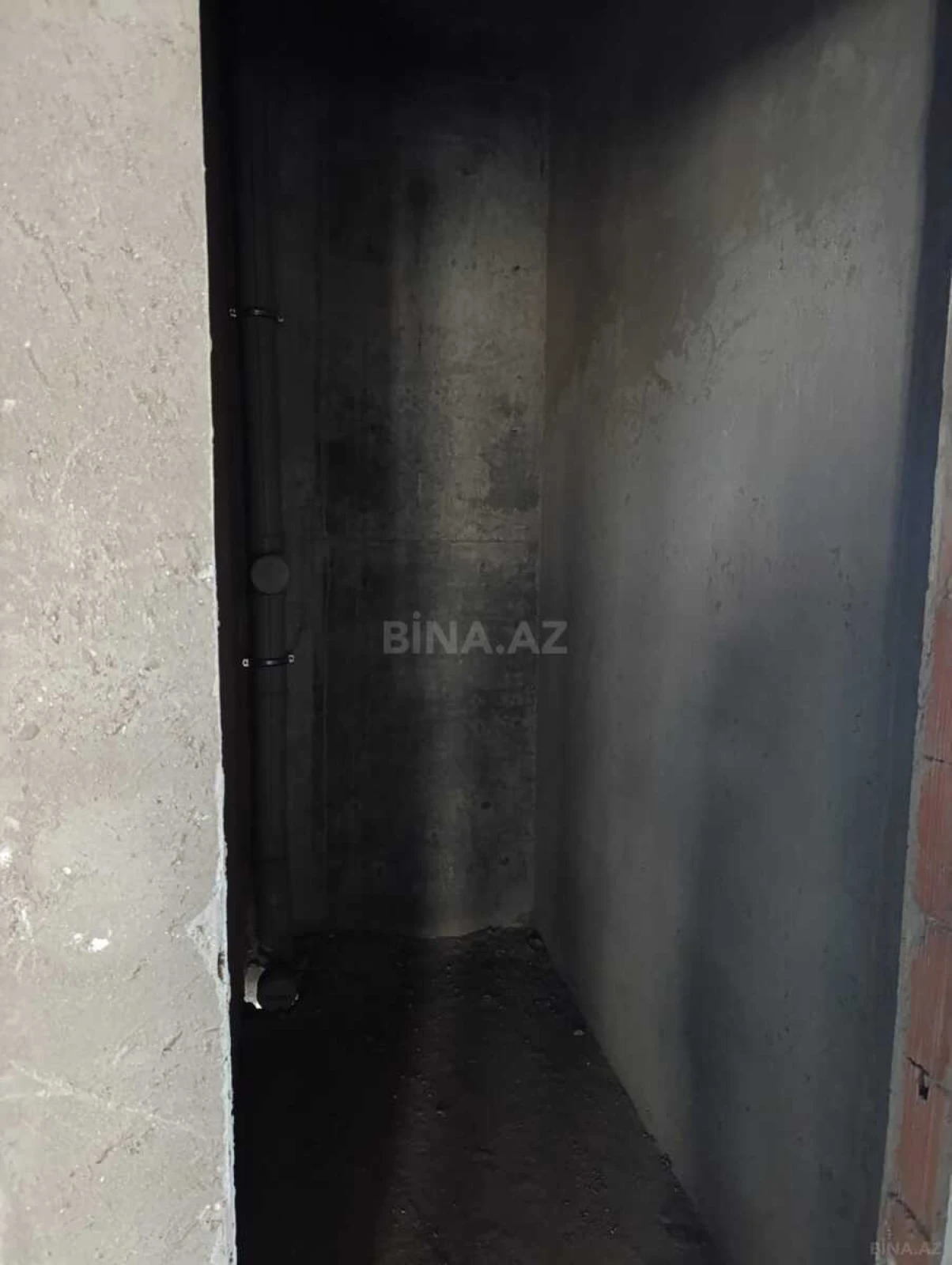 Satılır 4 otaqlı mənzil 216 m²