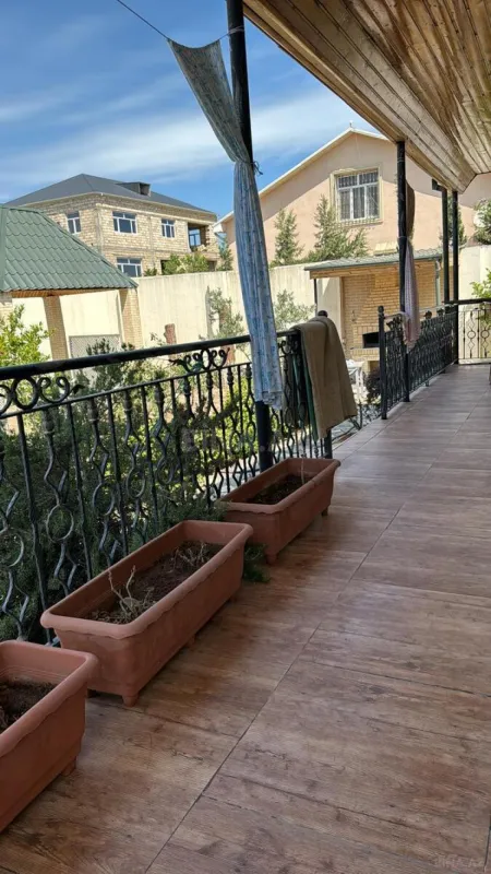 Satılır 3 otaqlı həyət evi 140 m²