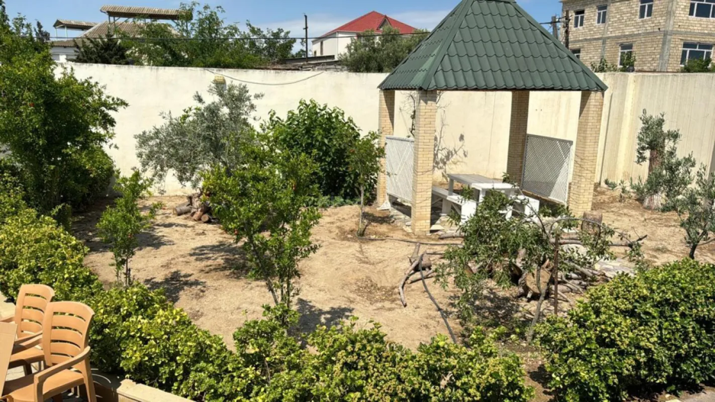 Satılır 3 otaqlı həyət evi 140 m²