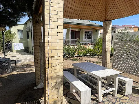 Satılır 3 otaqlı həyət evi 140 m²